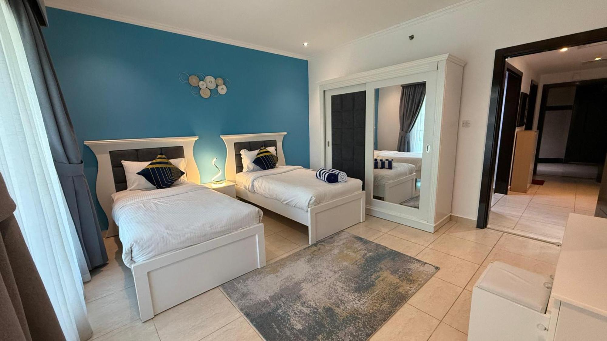 Premium Dubai Marina Two Bedroom Apartments With Sea View - Family Only Exterior photo